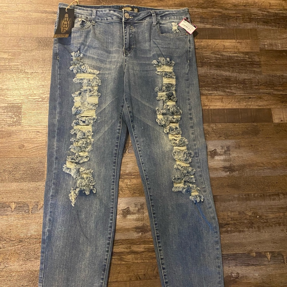 BBA Destructed Skinny Jeans Brand New With Tags - Woman Size 18